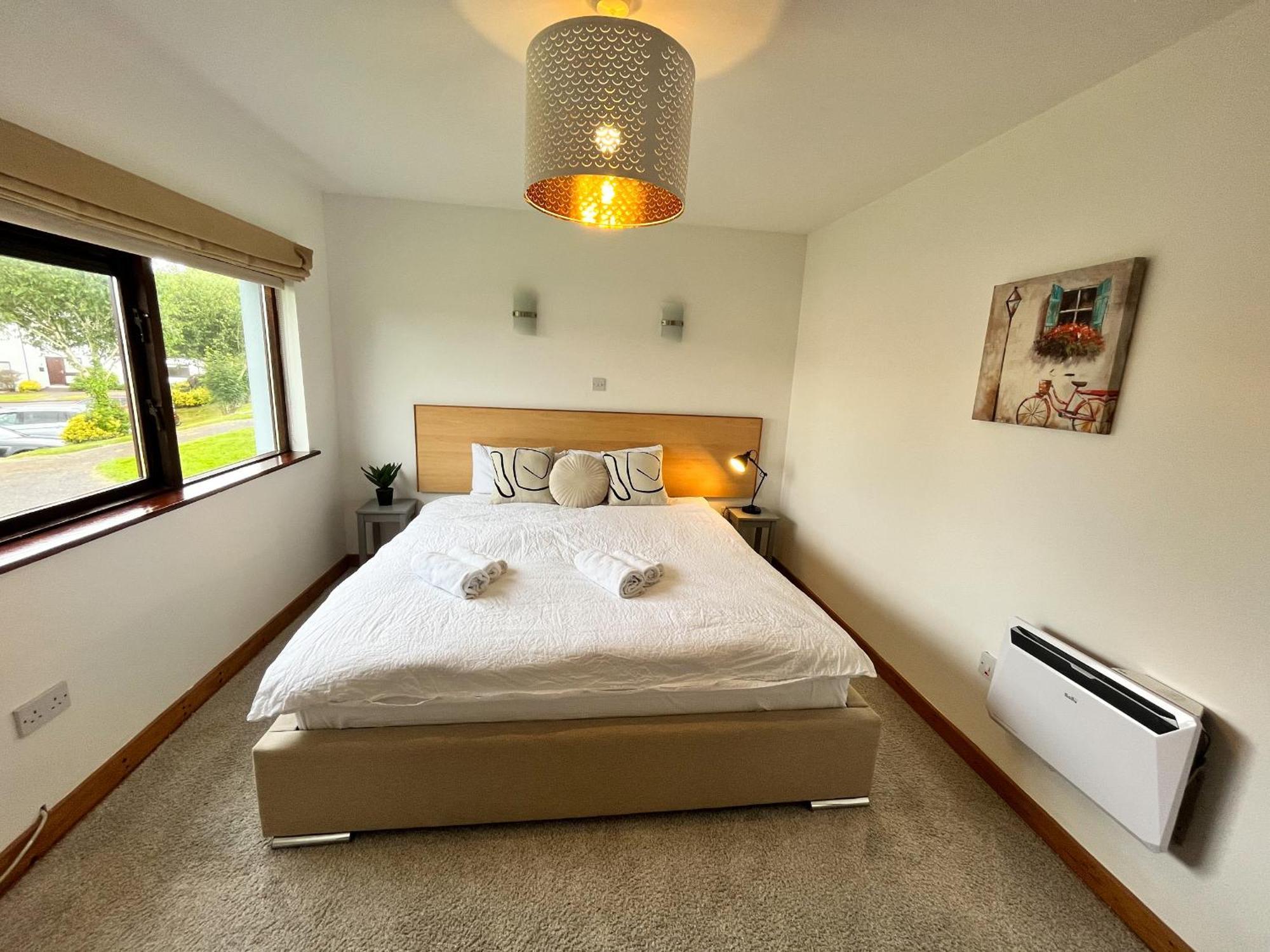 Happy Sandy Feet: Cozy Seaside Retreat in Youghal Exterior photo