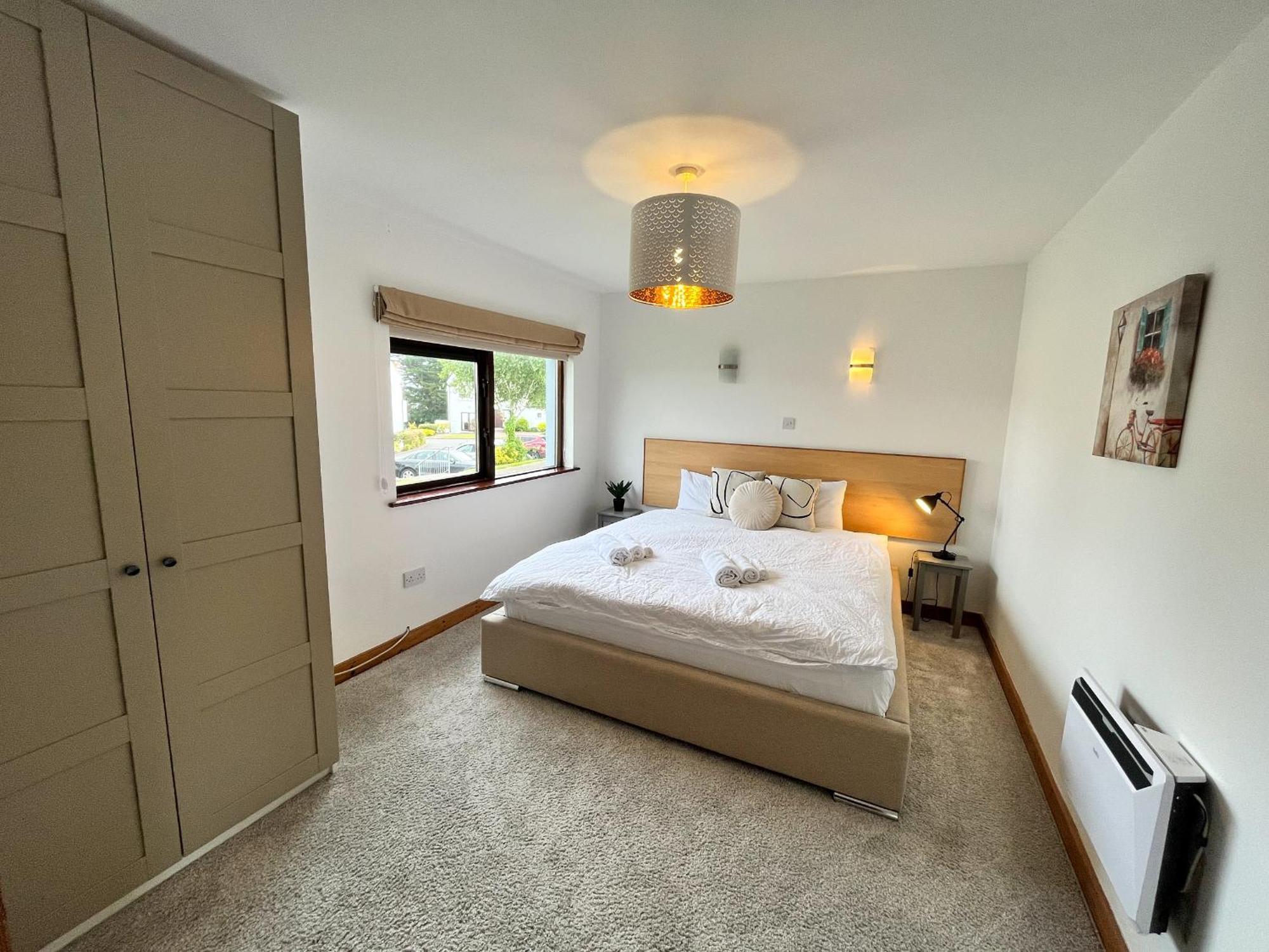 Happy Sandy Feet: Cozy Seaside Retreat in Youghal Exterior photo